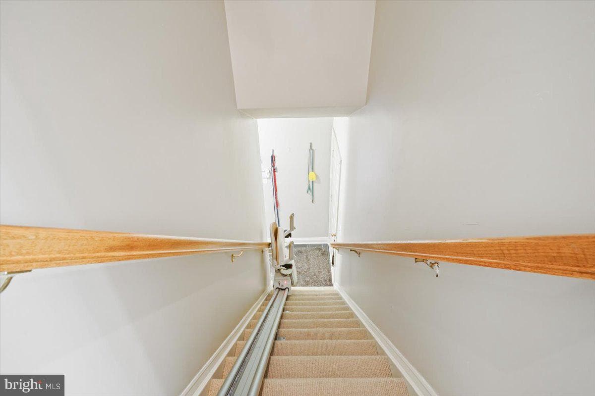 1427 Wynhurst Lane photo 31