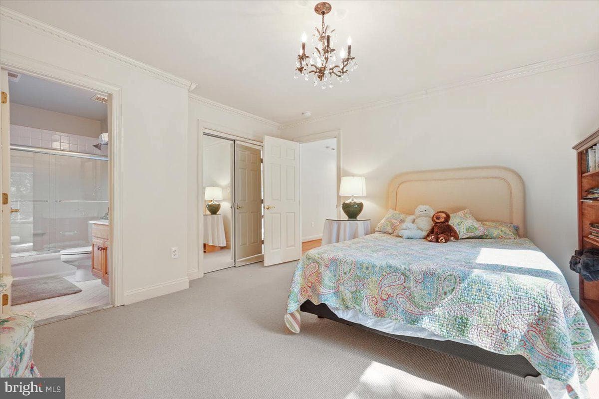 1427 Wynhurst Lane photo 32