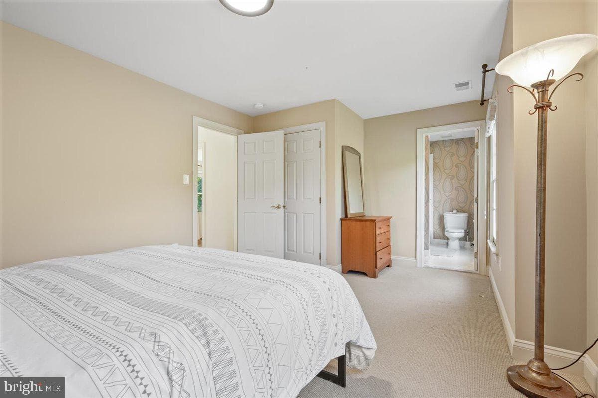 1427 Wynhurst Lane photo 36