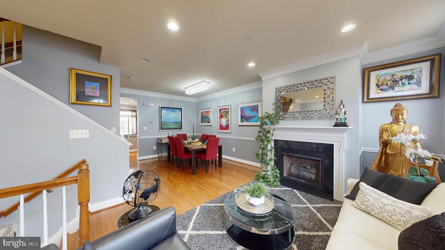 8042 Reserve Way photo 4