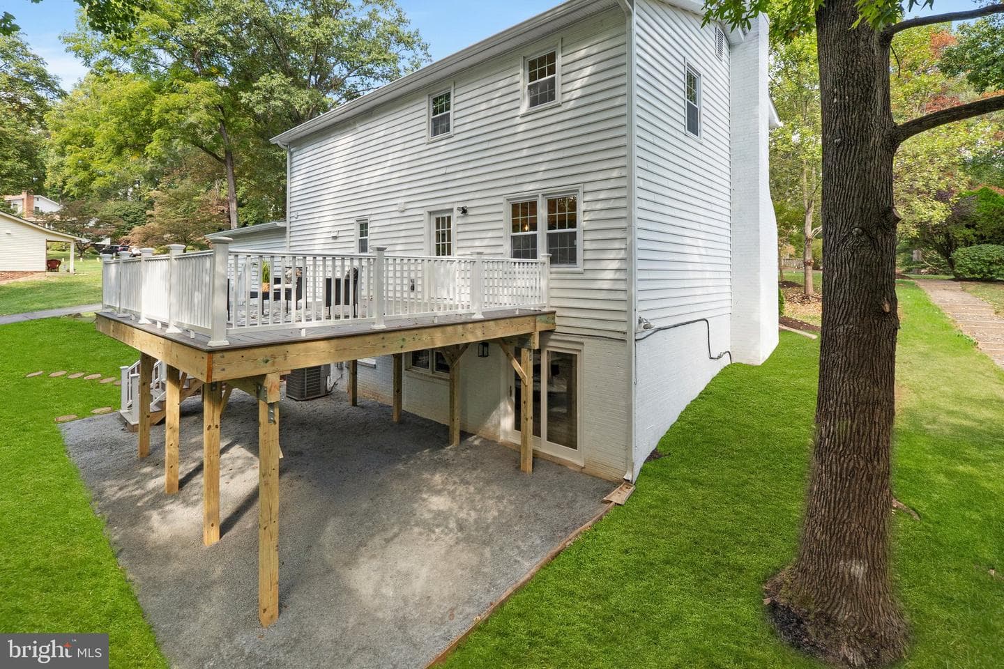 9817 Bridleridge Court photo 25