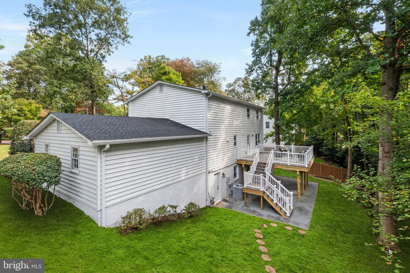 9817 Bridleridge Court photo 26
