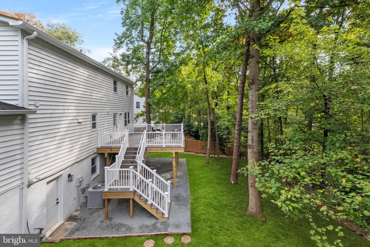 9817 Bridleridge Court photo 27