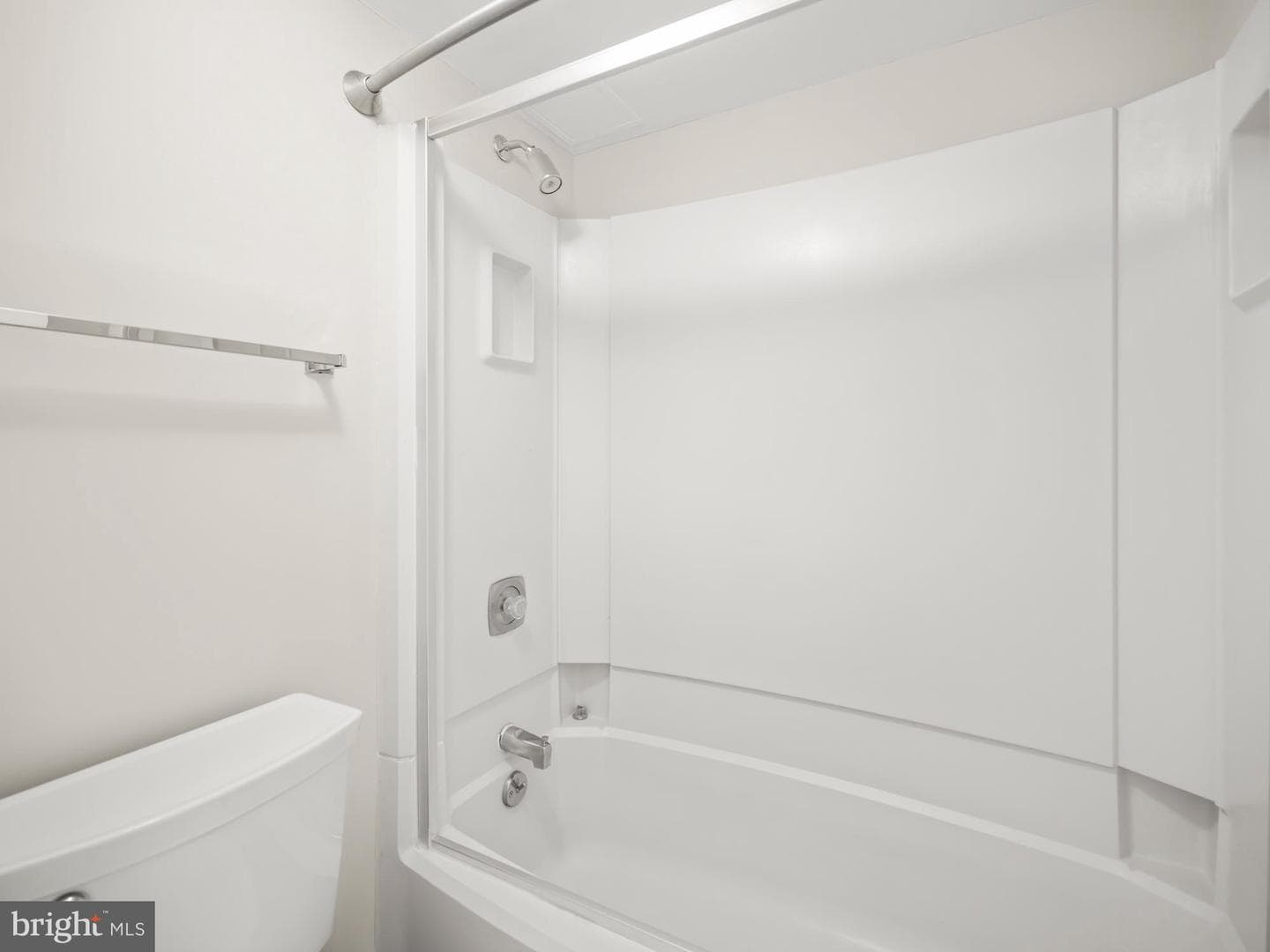8370 Greensboro Drive #1001 photo 19