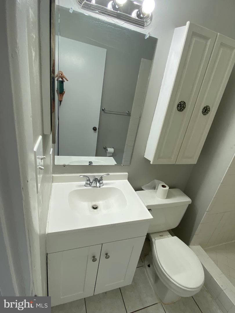 1005 Queens Court photo 15