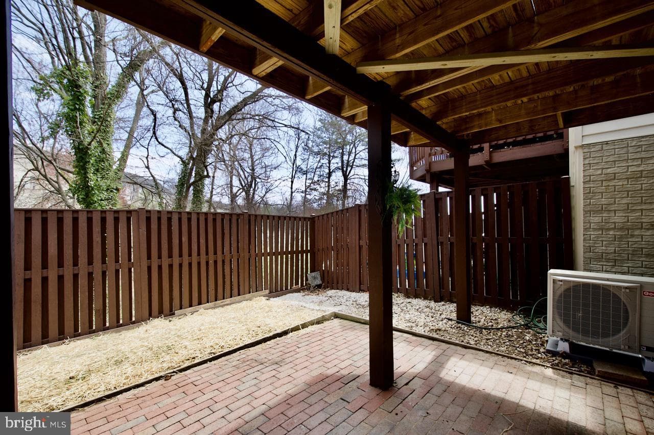 5215 Dunstable Lane photo 29