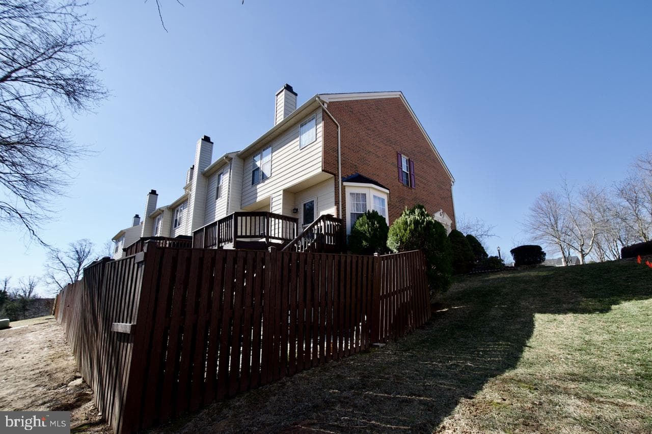 5215 Dunstable Lane photo 30
