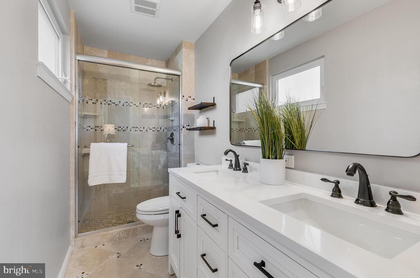 7003 Vancouver Road photo 29