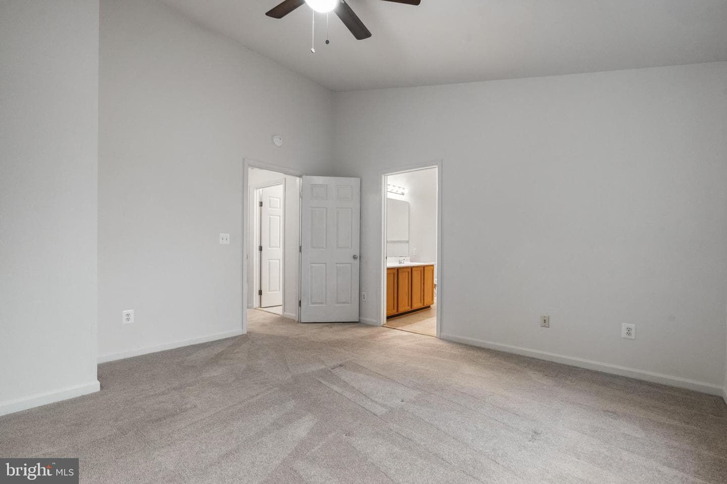 6300 Meadow Glade Lane photo 18