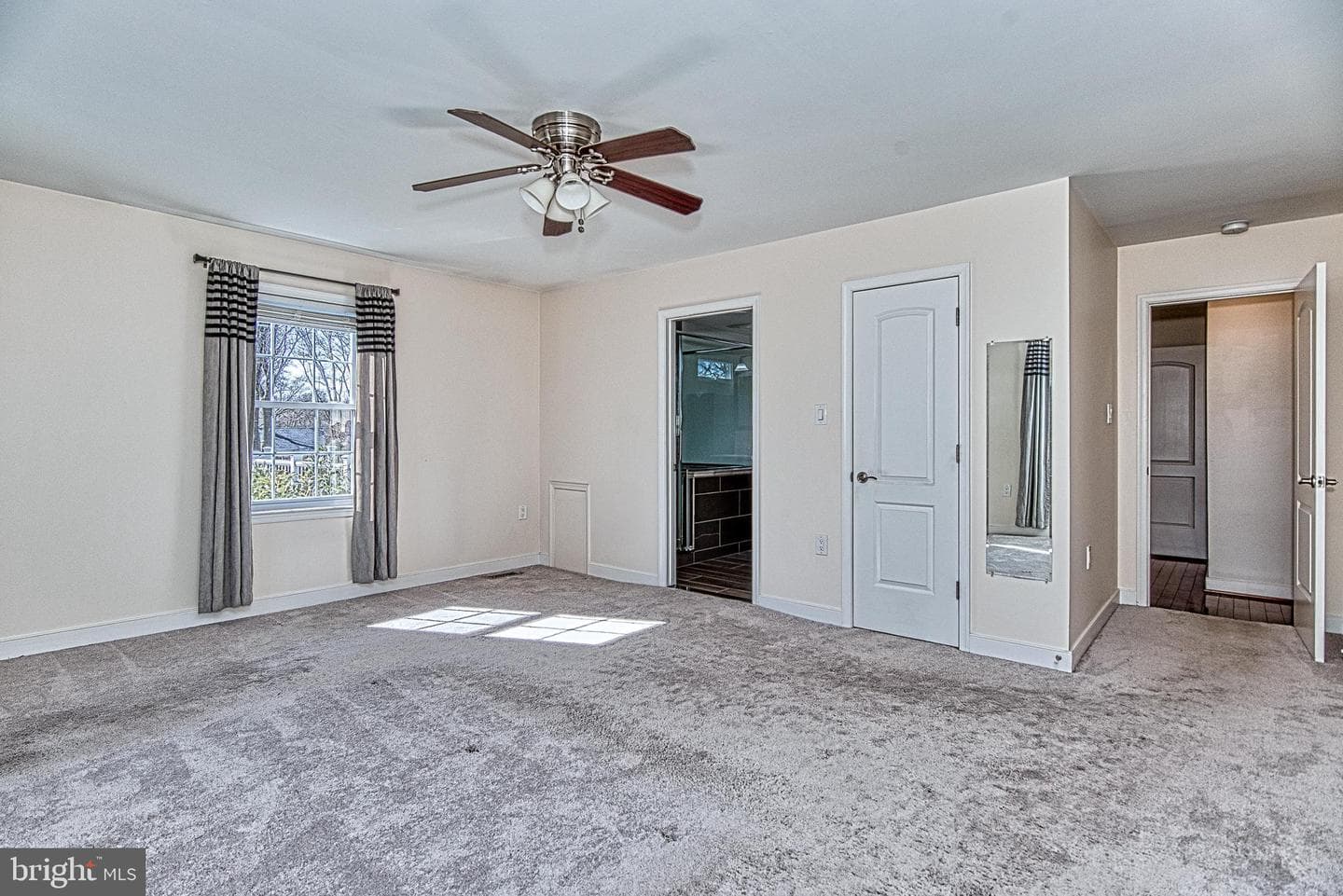 5004 Laburch Lane photo 44