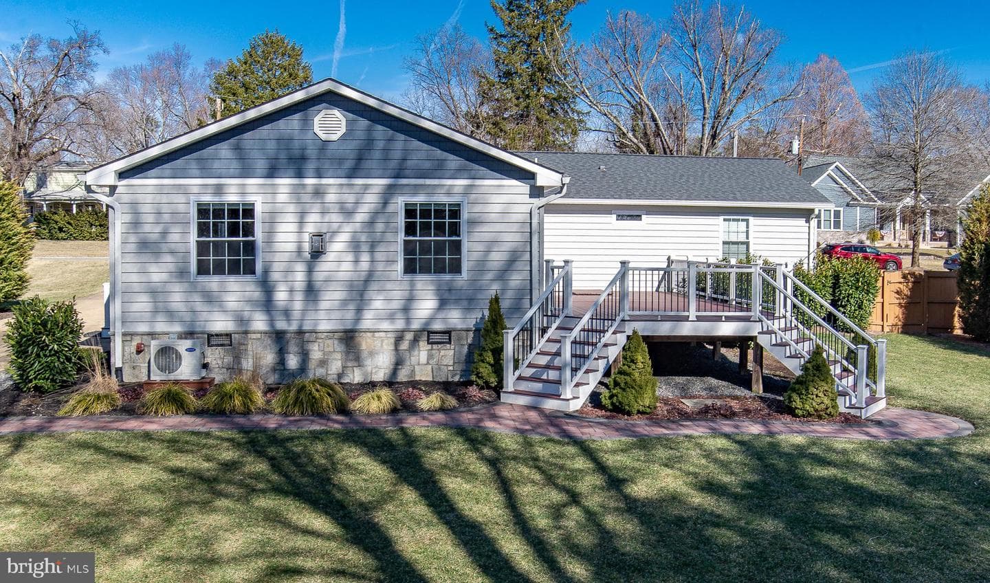 5004 Laburch Lane photo 66