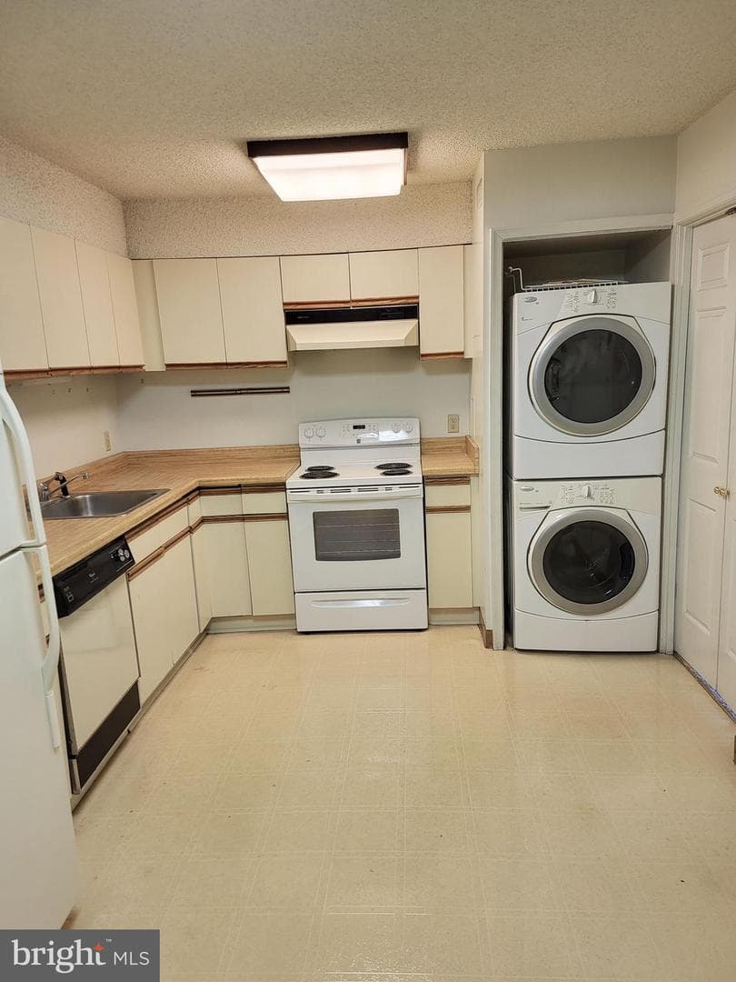 3800 Powell Lane #828 photo 6
