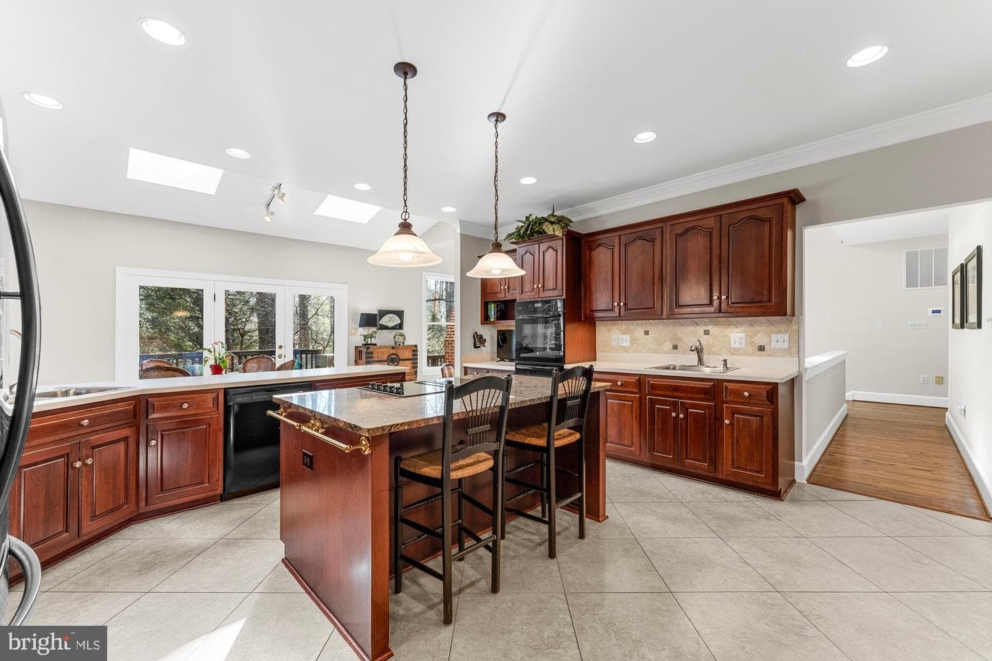 2715 Silkwood Court photo 4
