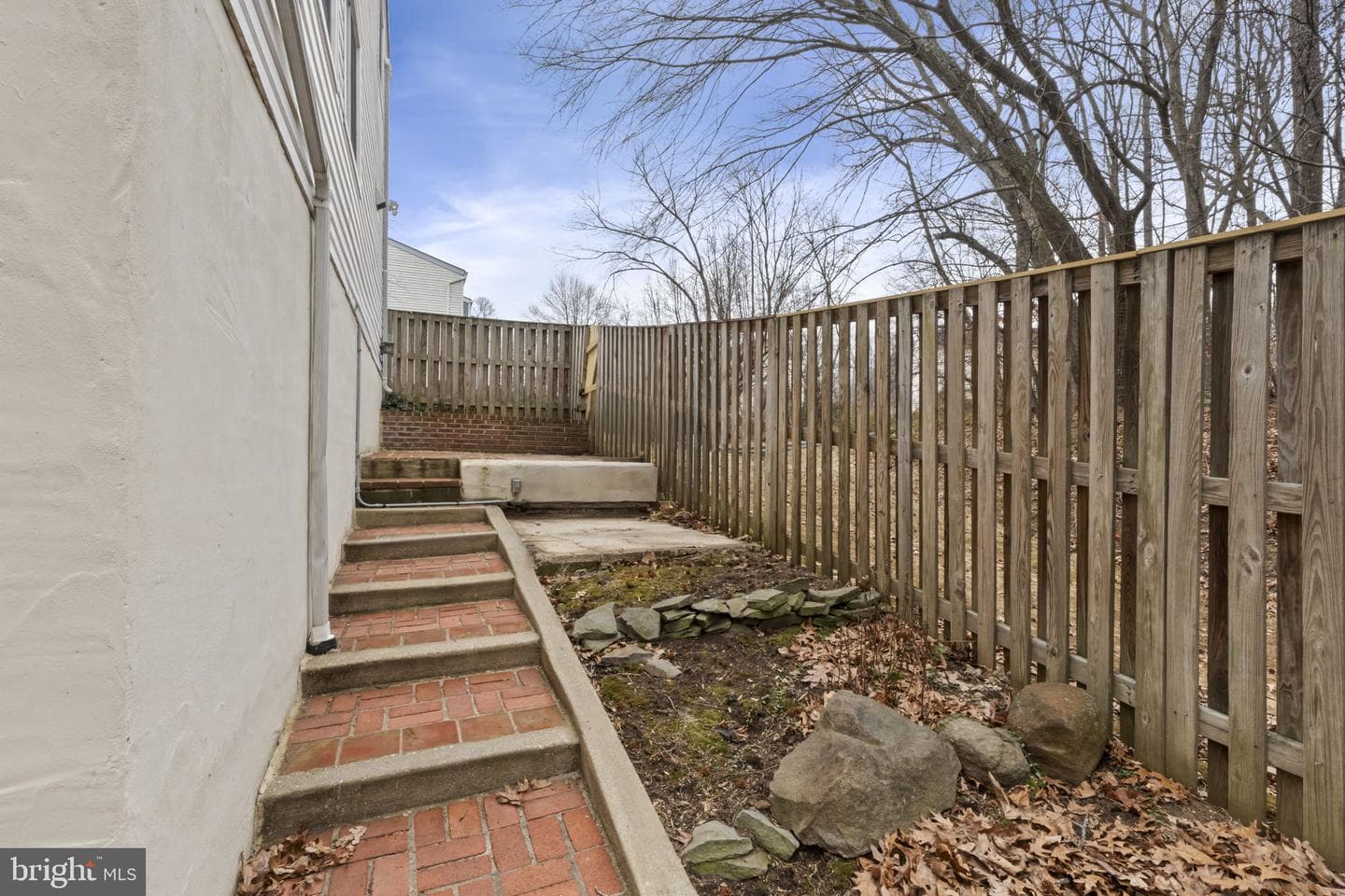 5849 Clarendon Springs Place photo 36
