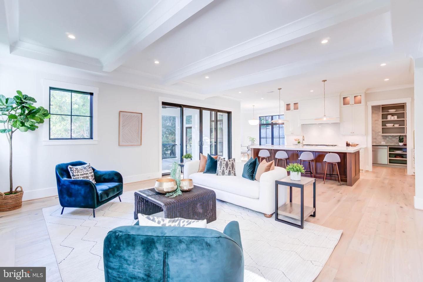 1806 Dumbarton Street photo 13