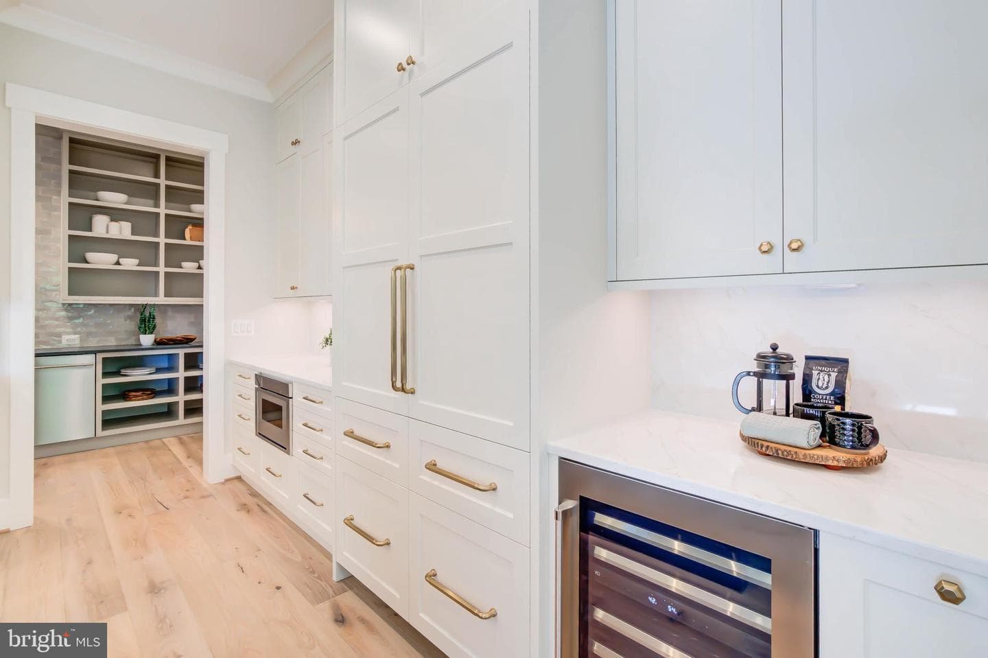 1806 Dumbarton Street photo 22