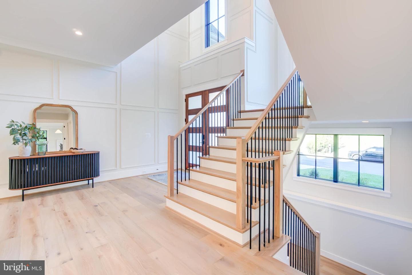 1806 Dumbarton Street photo 32