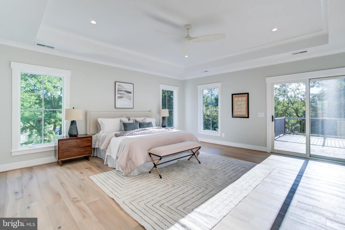 1806 Dumbarton Street photo 37