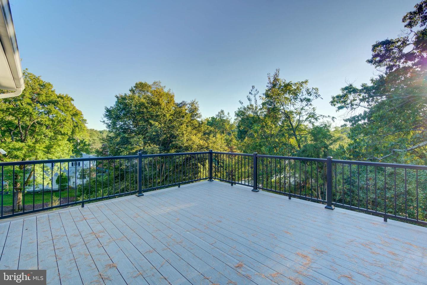 1806 Dumbarton Street photo 38