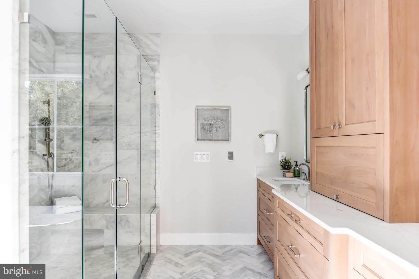 1806 Dumbarton Street photo 42