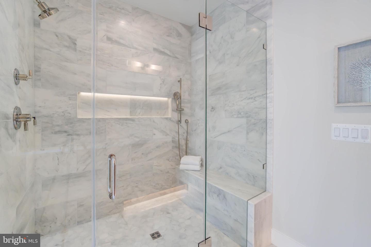 1806 Dumbarton Street photo 43