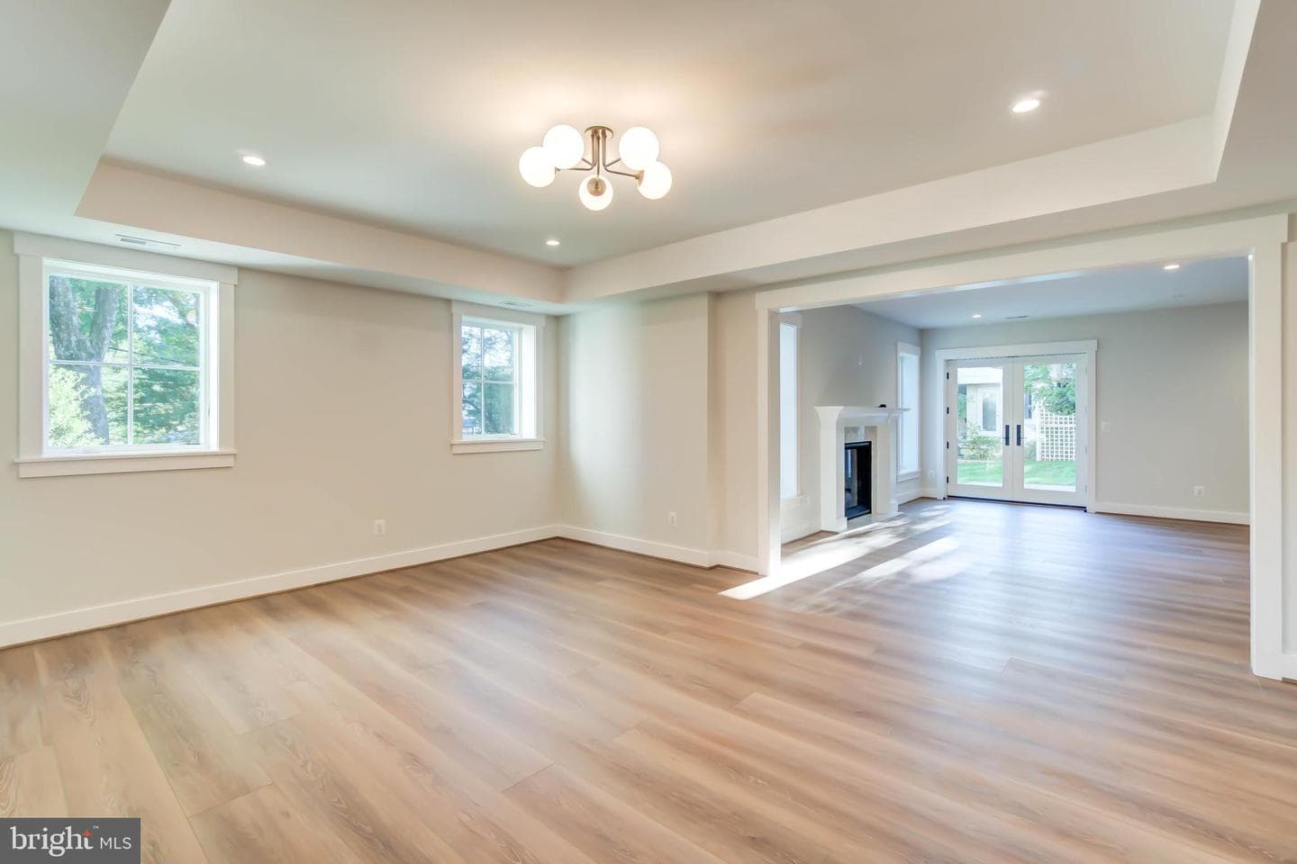 1806 Dumbarton Street photo 62