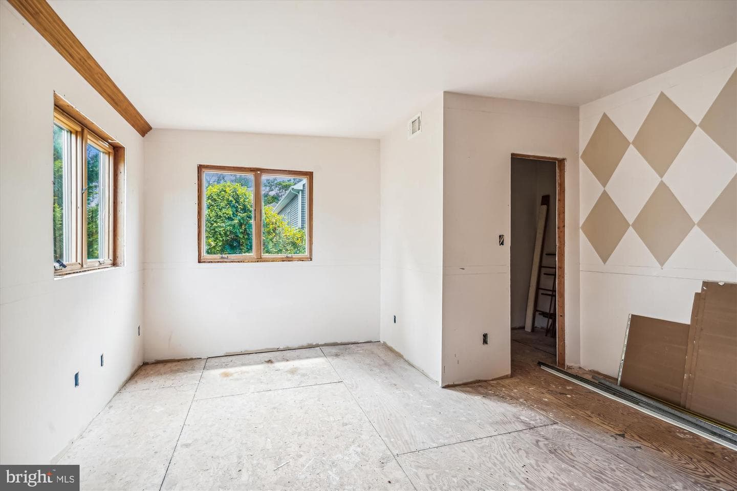 6169 Howells Road photo 21