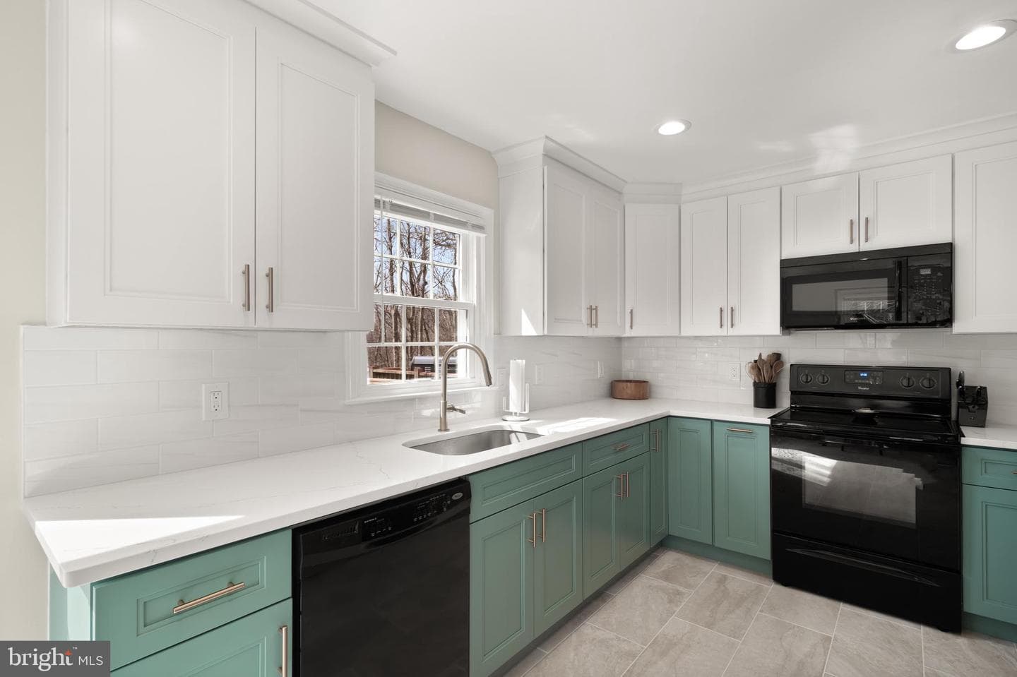 7318 Spring View Court photo 4