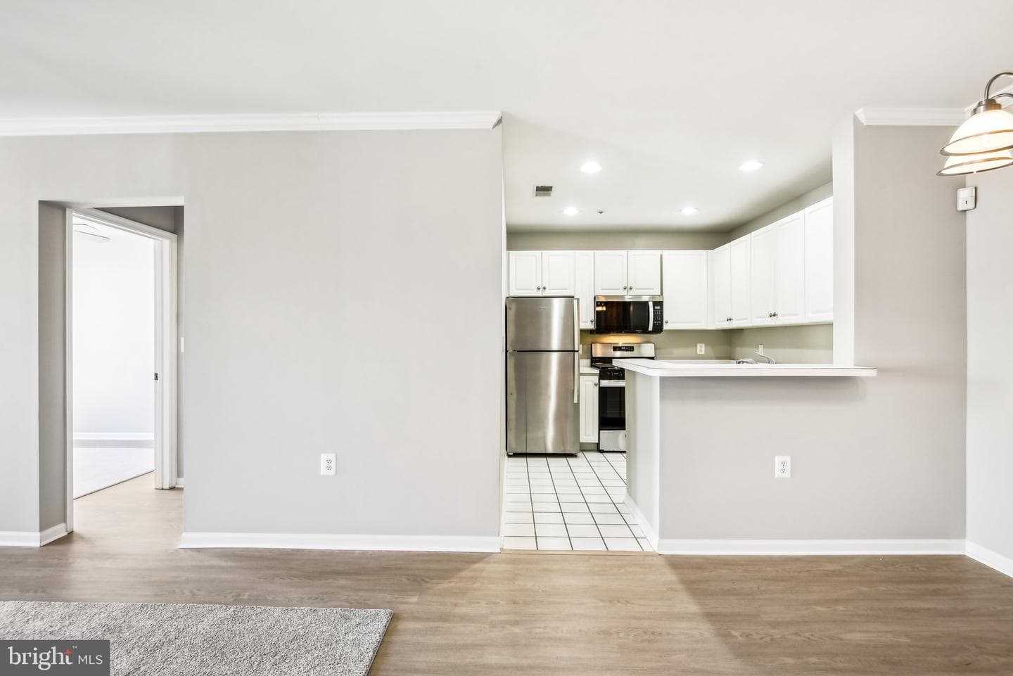 7011 Falls Reach Drive #406 photo 17