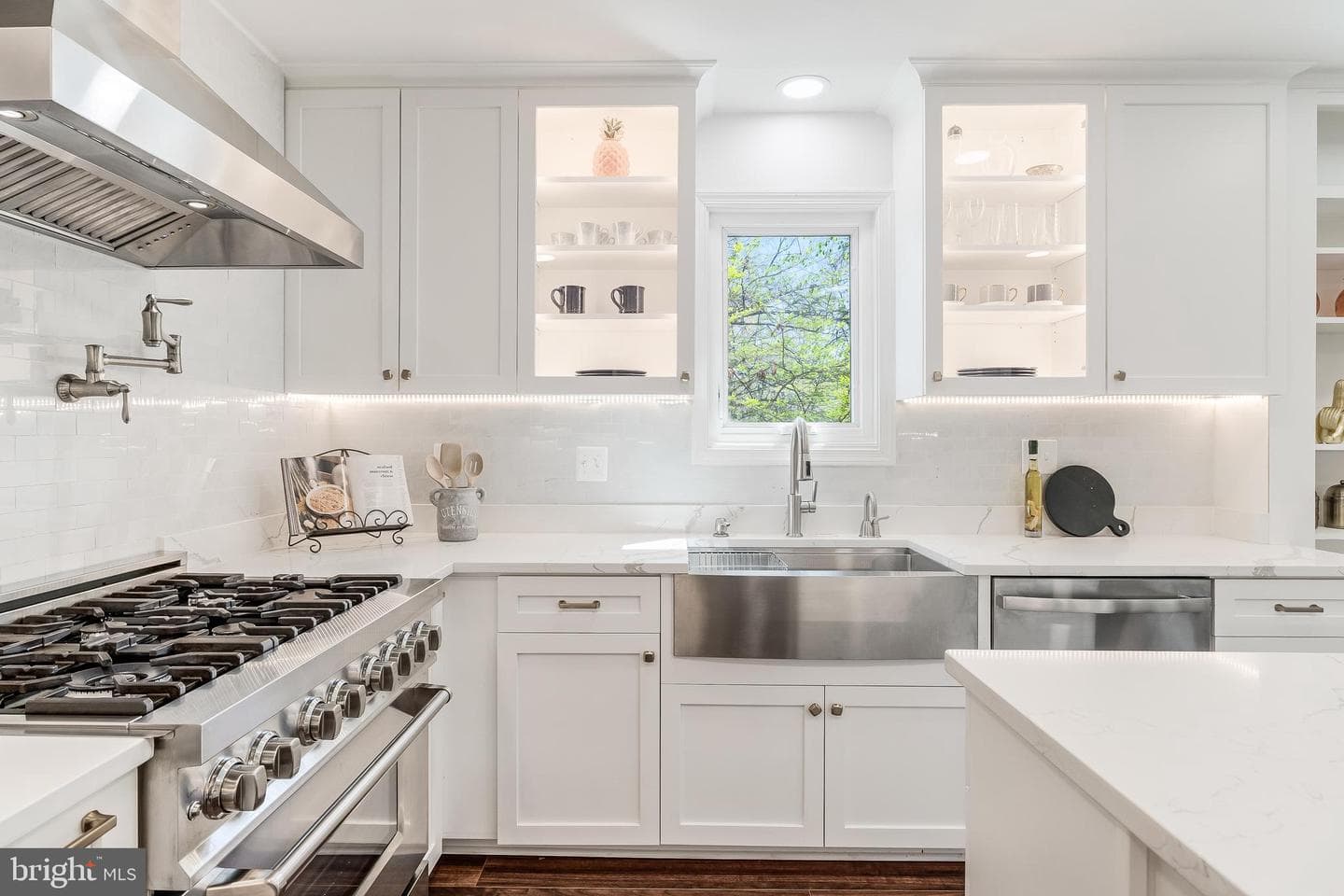 1035 Gelston Circle photo 4