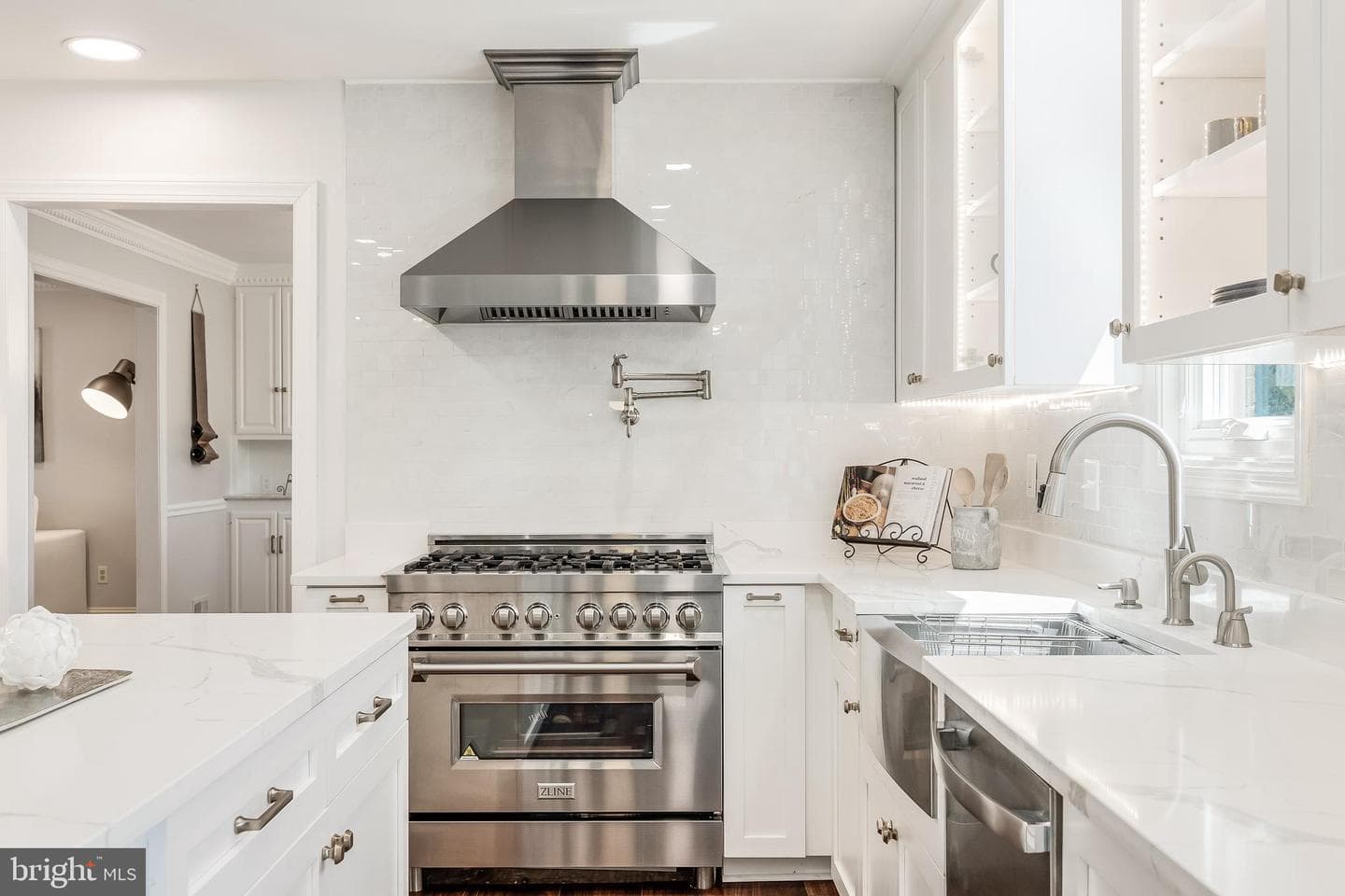 1035 Gelston Circle photo 7