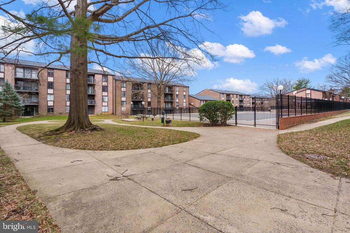 9708 Kingsbridge Drive #2 photo 25