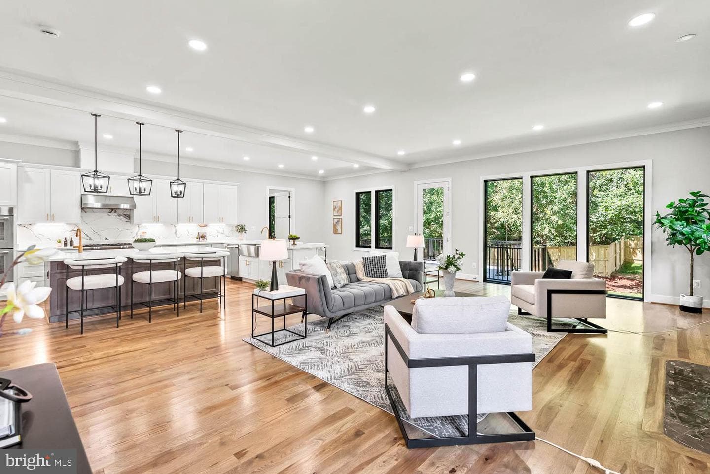 501 Yeonas Drive SW photo 15
