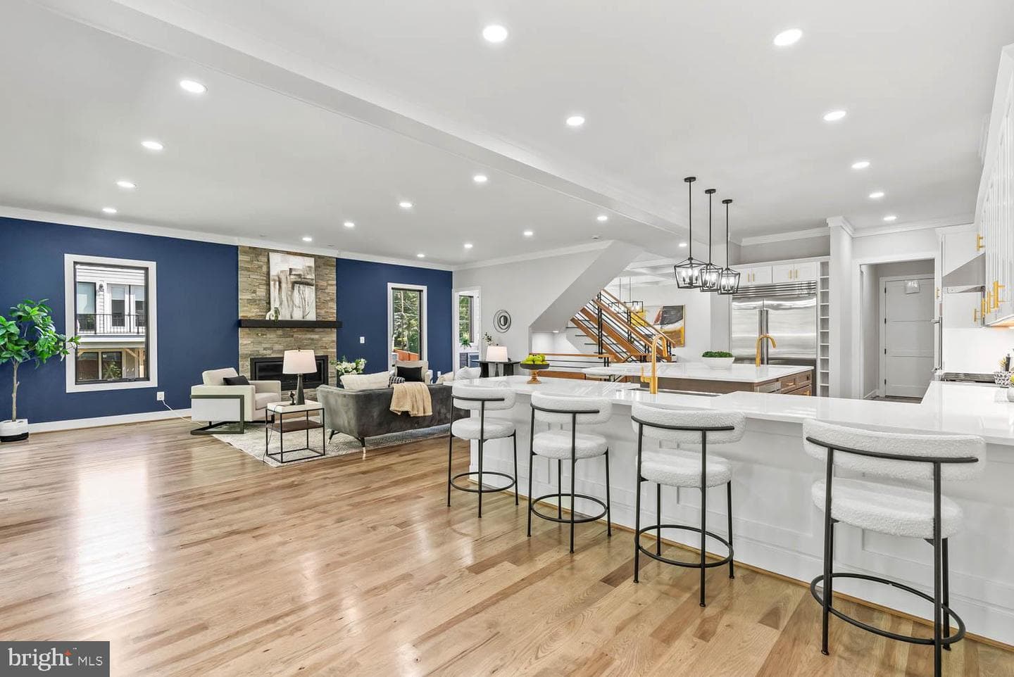 501 Yeonas Drive SW photo 17