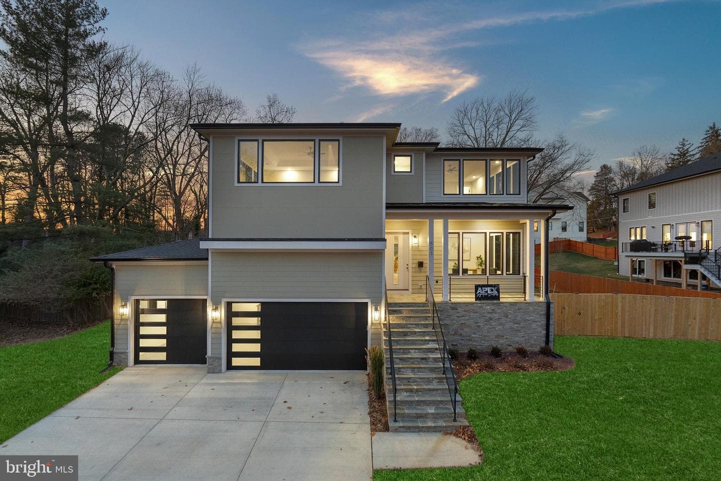 501 Yeonas Drive SW photo 2