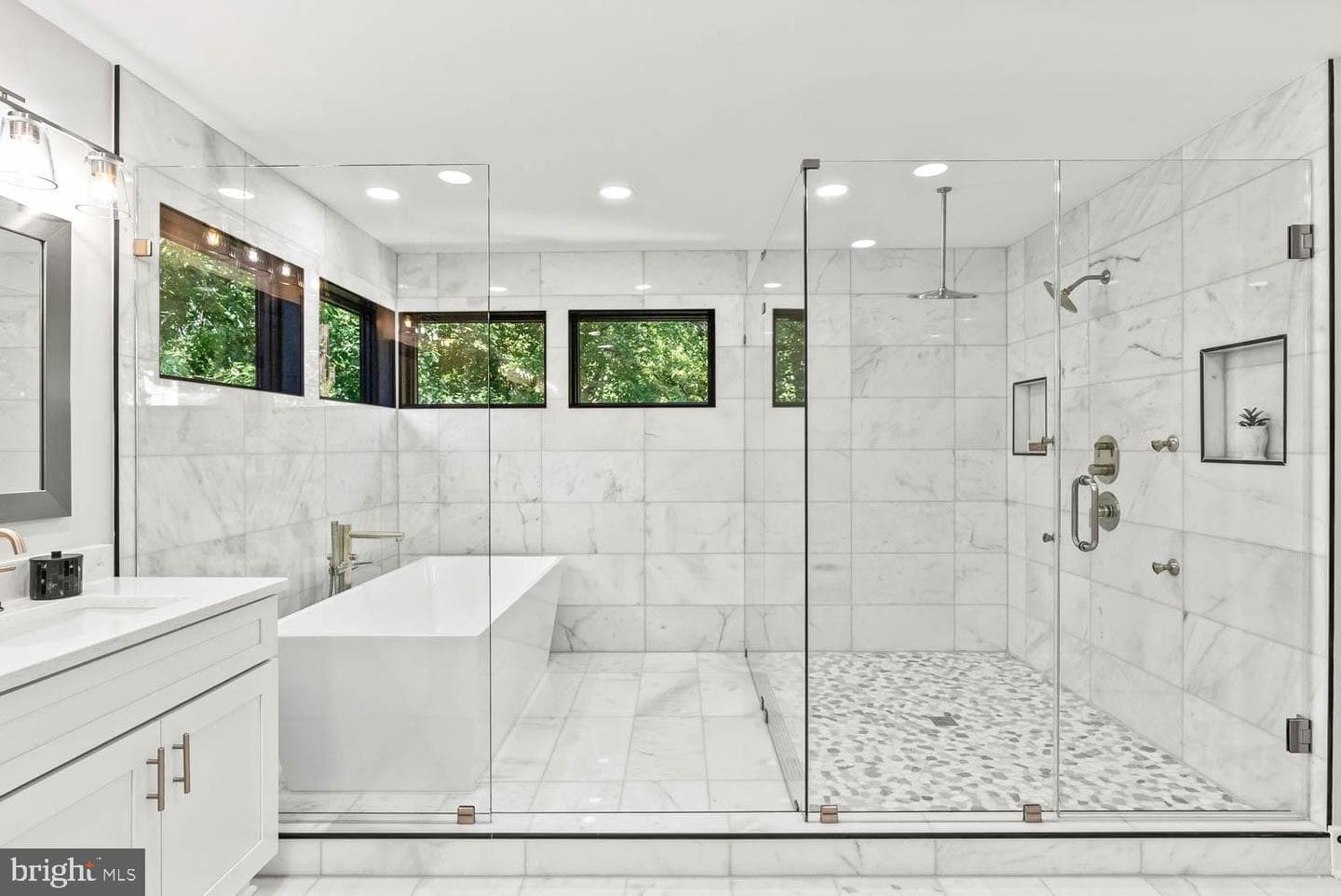 501 Yeonas Drive SW photo 34