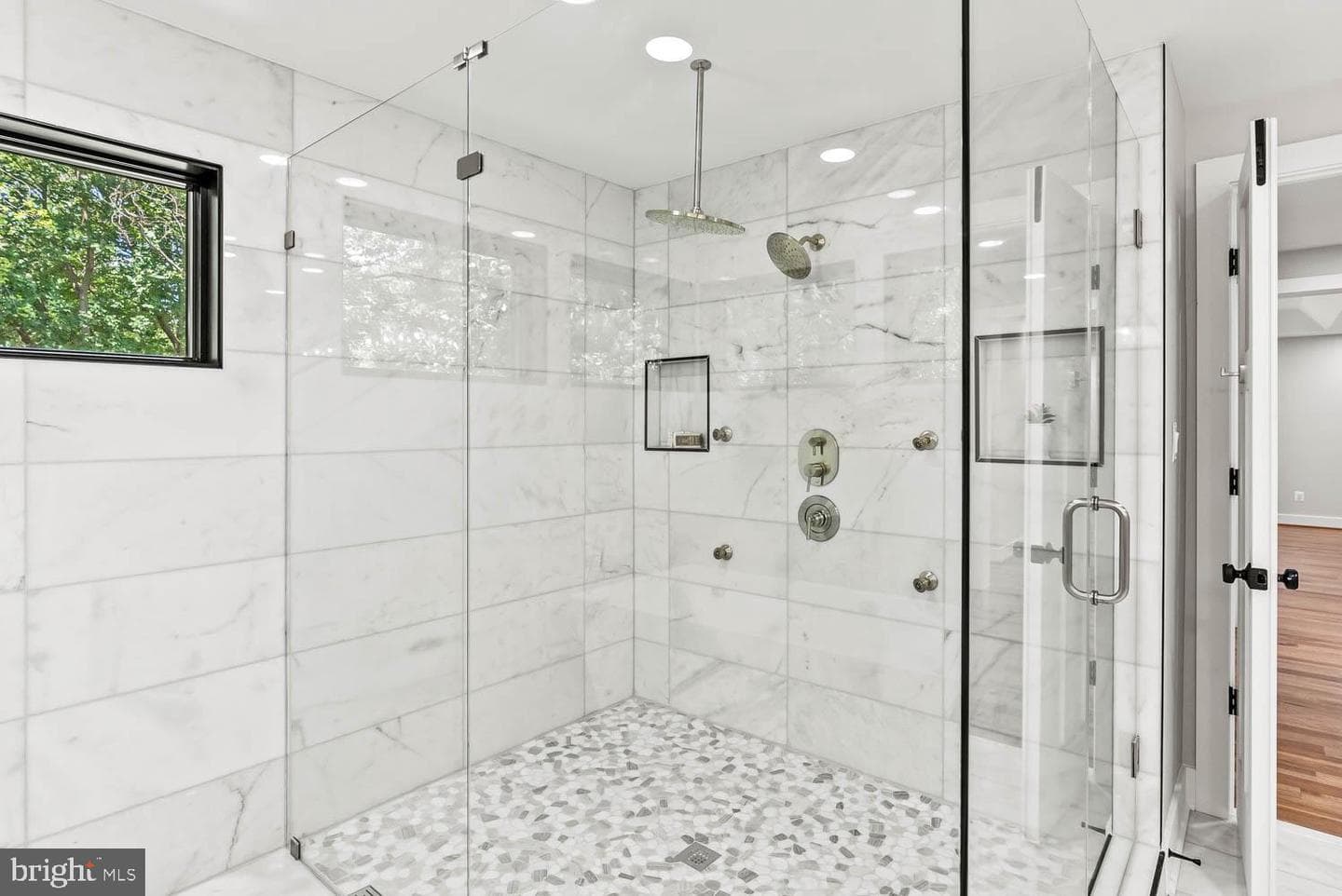 501 Yeonas Drive SW photo 35
