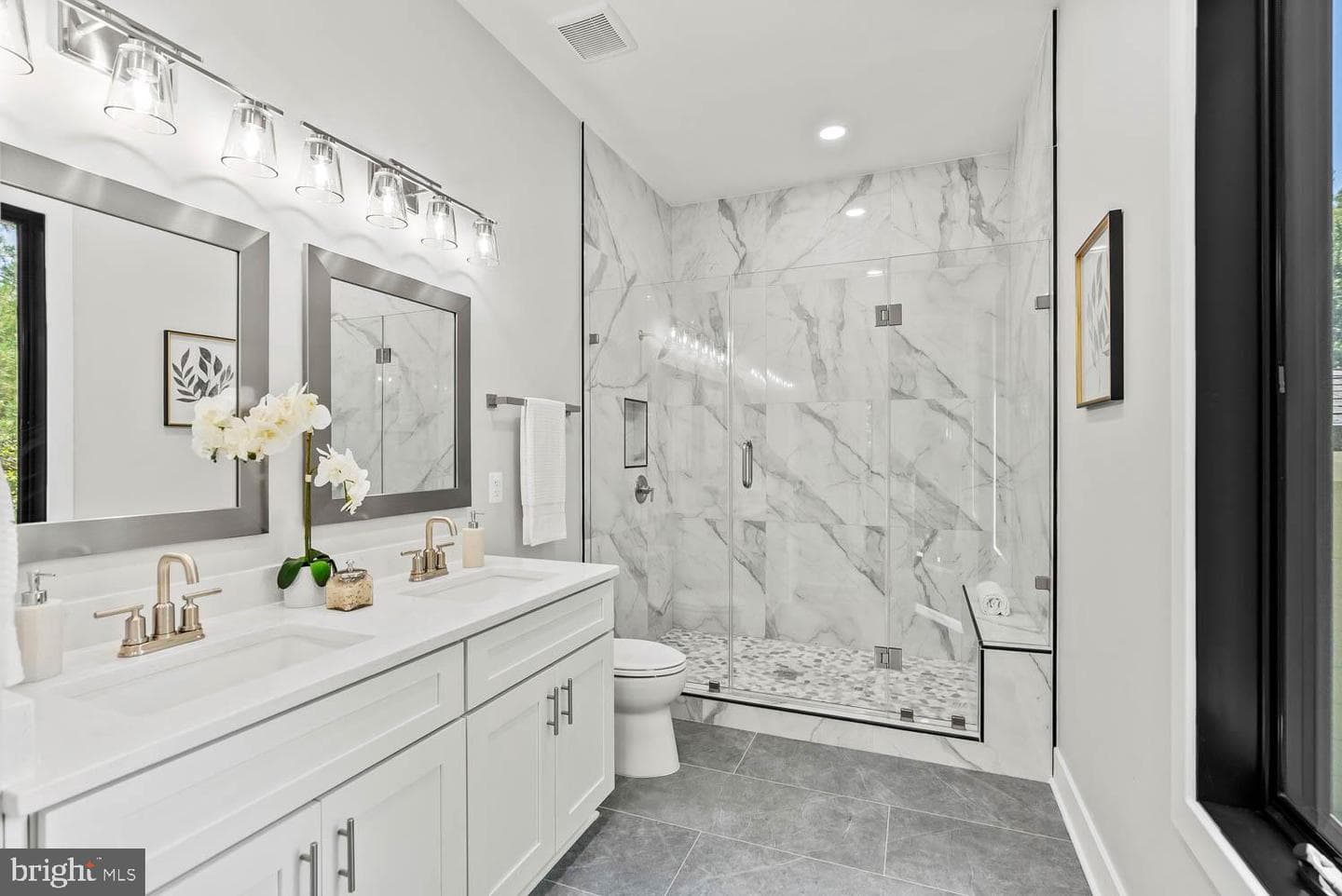 501 Yeonas Drive SW photo 41