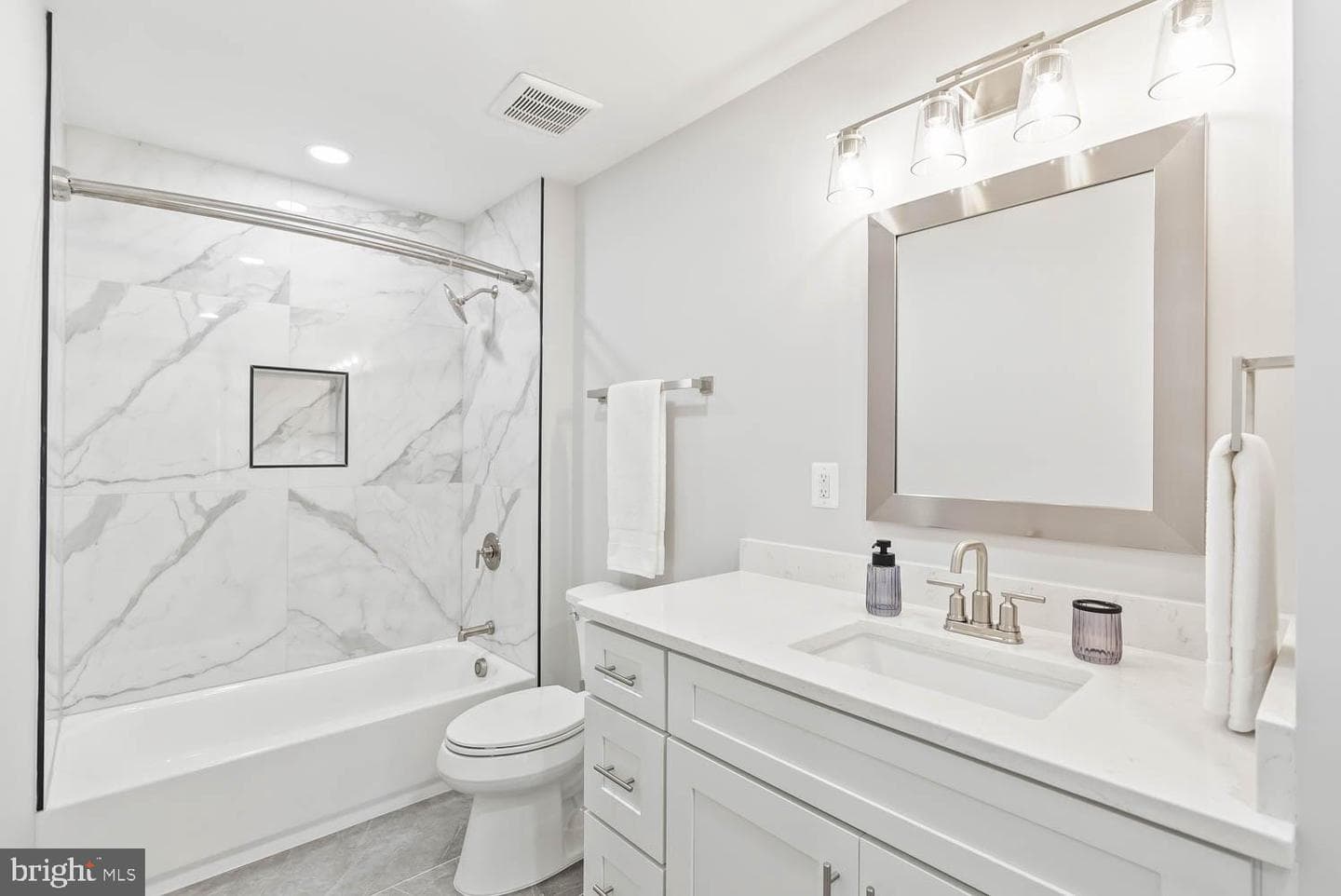 501 Yeonas Drive SW photo 42