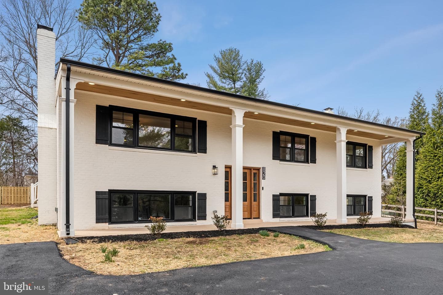 820 Walker Road photo 2