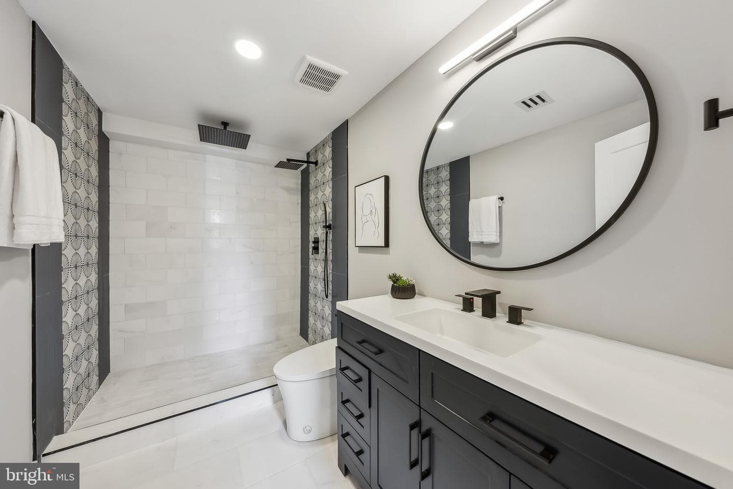 820 Walker Road photo 39