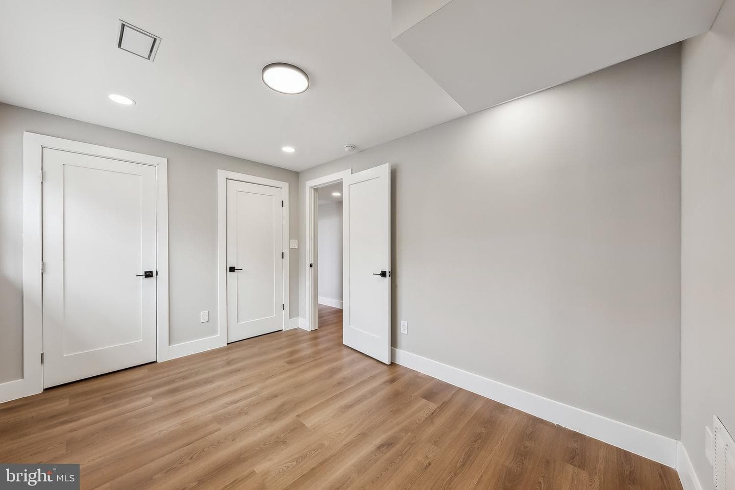 820 Walker Road photo 41