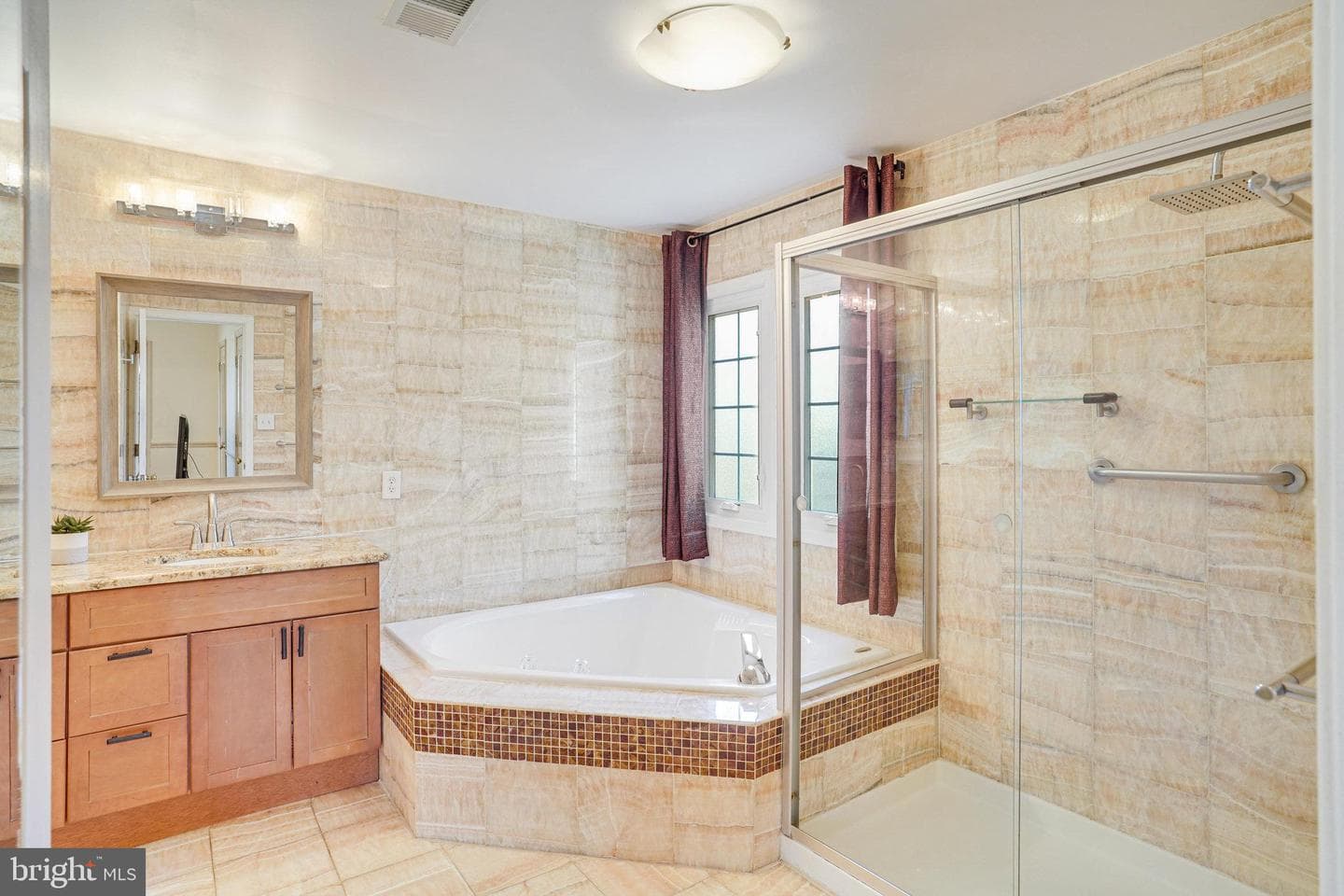 1506 Summerset Place photo 22