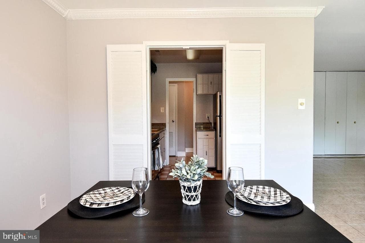 6001 Arlington Boulevard #406 photo 13