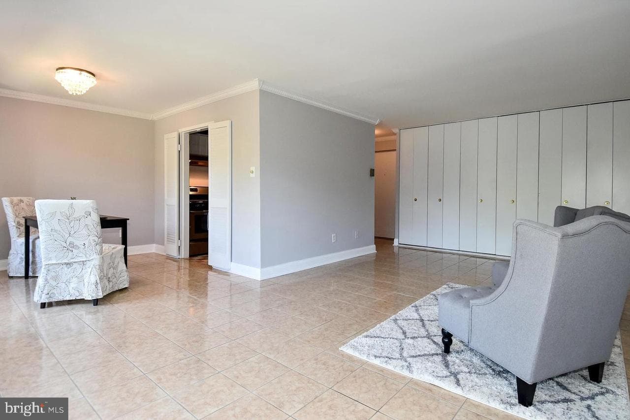 6001 Arlington Boulevard #406 photo 14