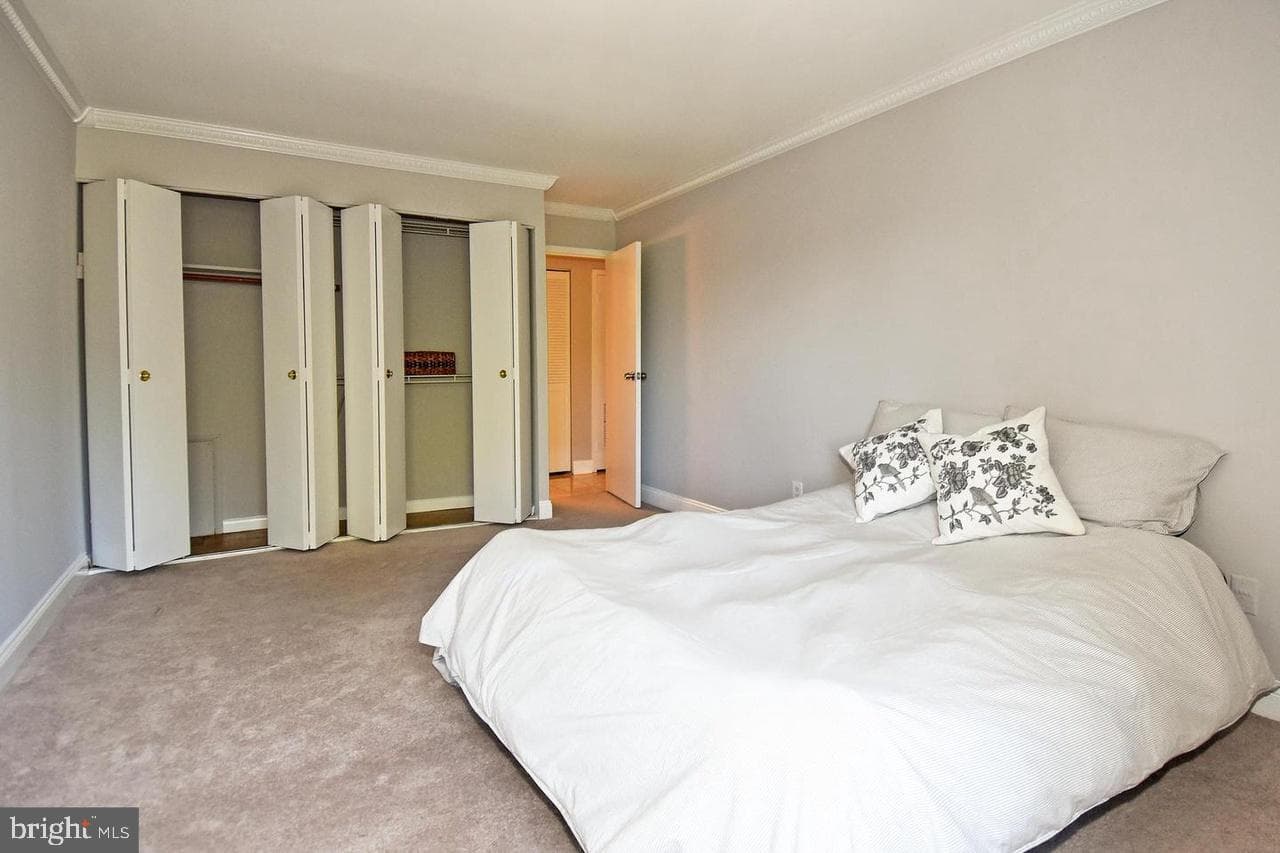 6001 Arlington Boulevard #406 photo 20
