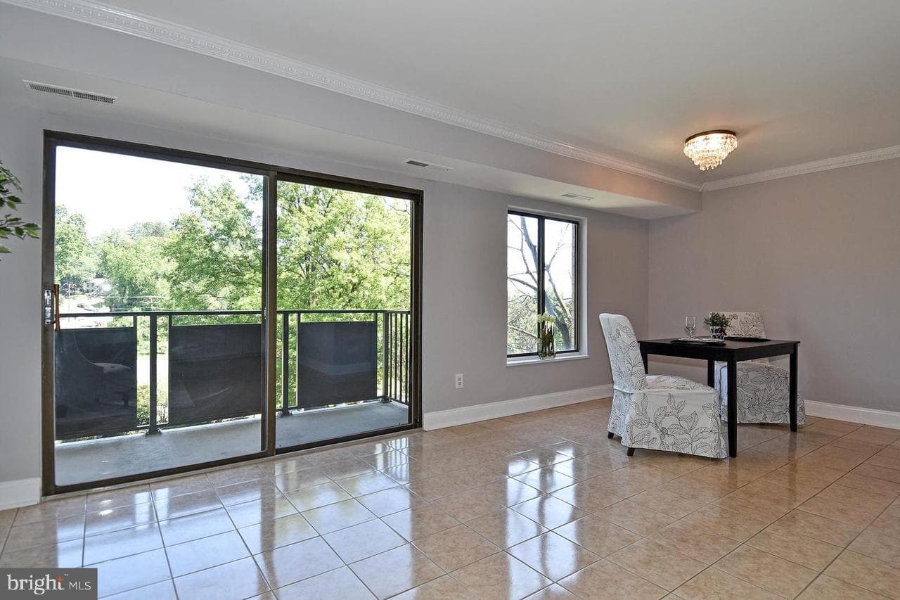 6001 Arlington Boulevard #406 photo 9