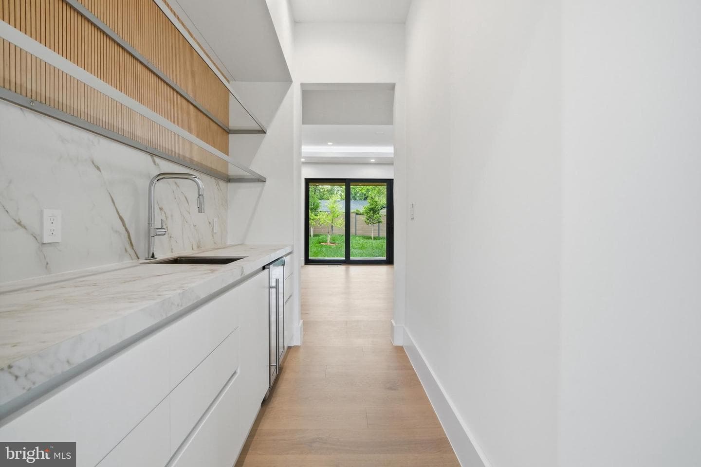 1747 Gilson Street photo 14
