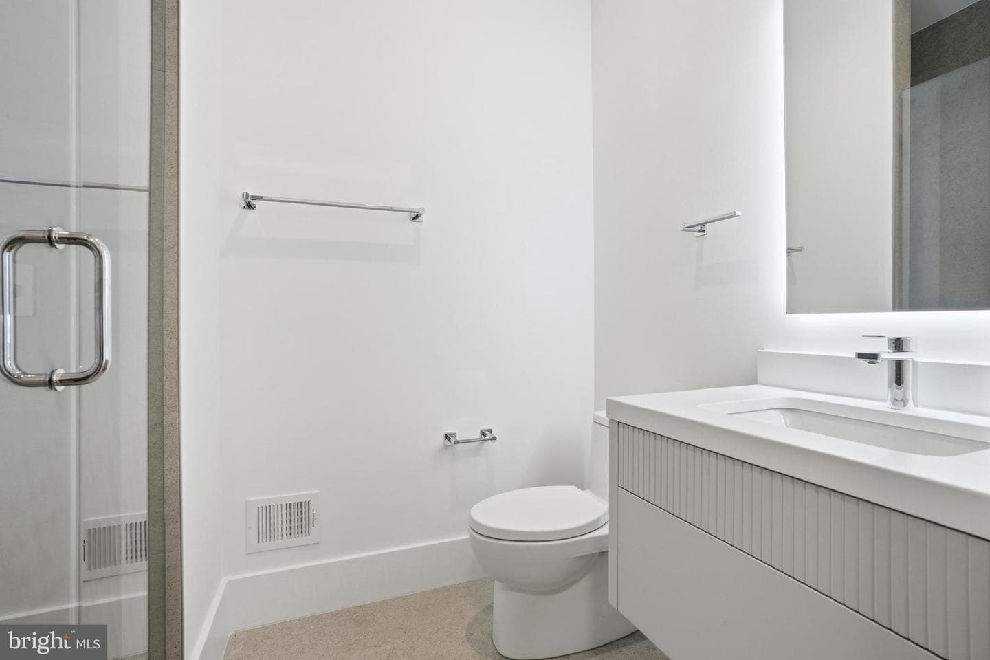 1747 Gilson Street photo 78