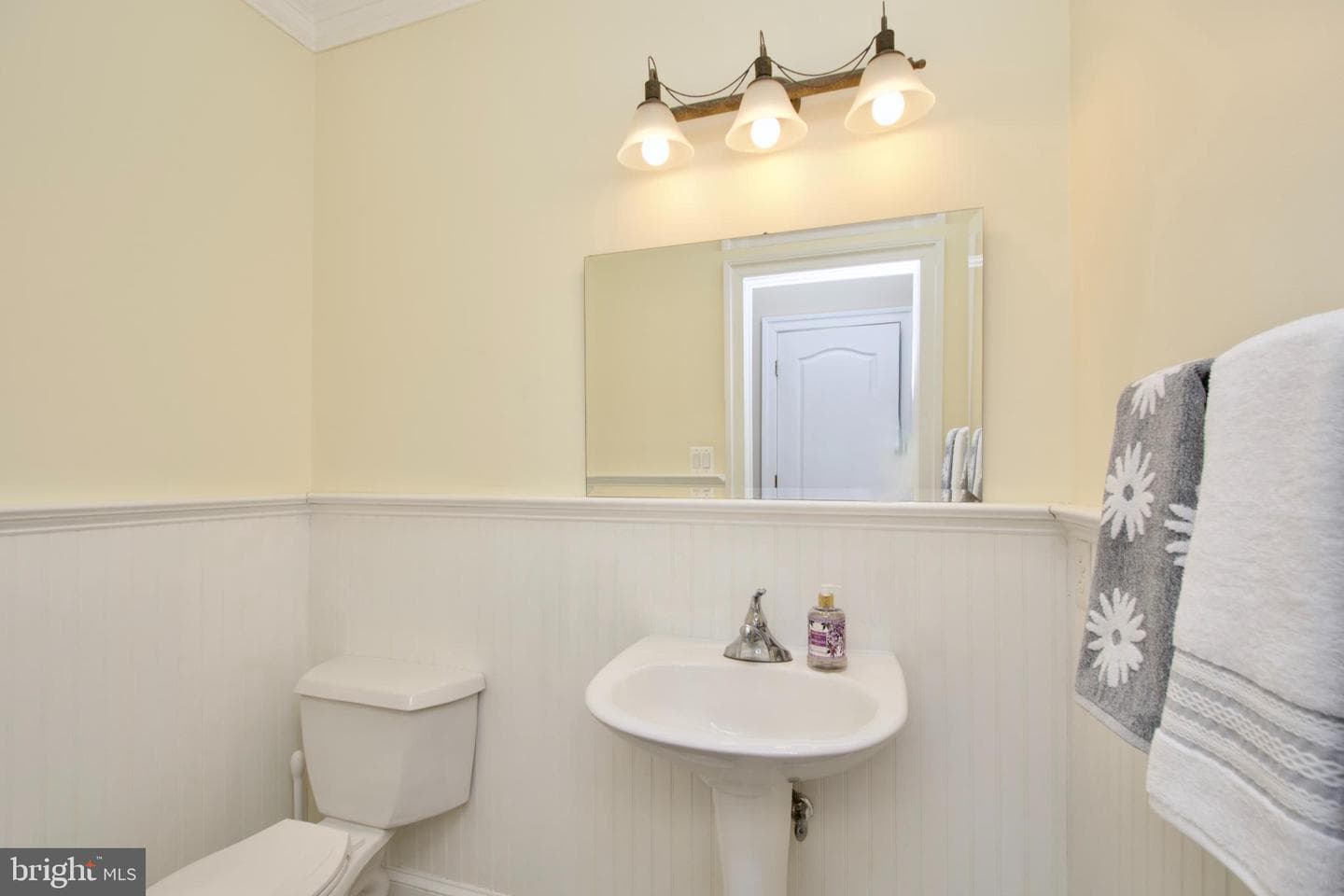 8972 Hooes Road photo 19